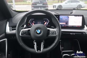 BMW X1 SDRIVE18I / M-SPORT-PRO / PANO / CAM / KEYLESS / 19" IMG_5341.jpg