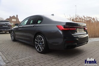 BMW 745E / M-SPORT / INDIV / 47GR / B&W / GLASDK / 360CAM IMG_5488.jpg