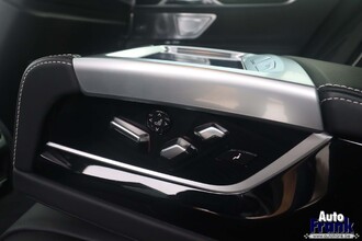 BMW 745E / M-SPORT / INDIV / 47GR / B&W / GLASDK / 360CAM IMG_5538.jpg